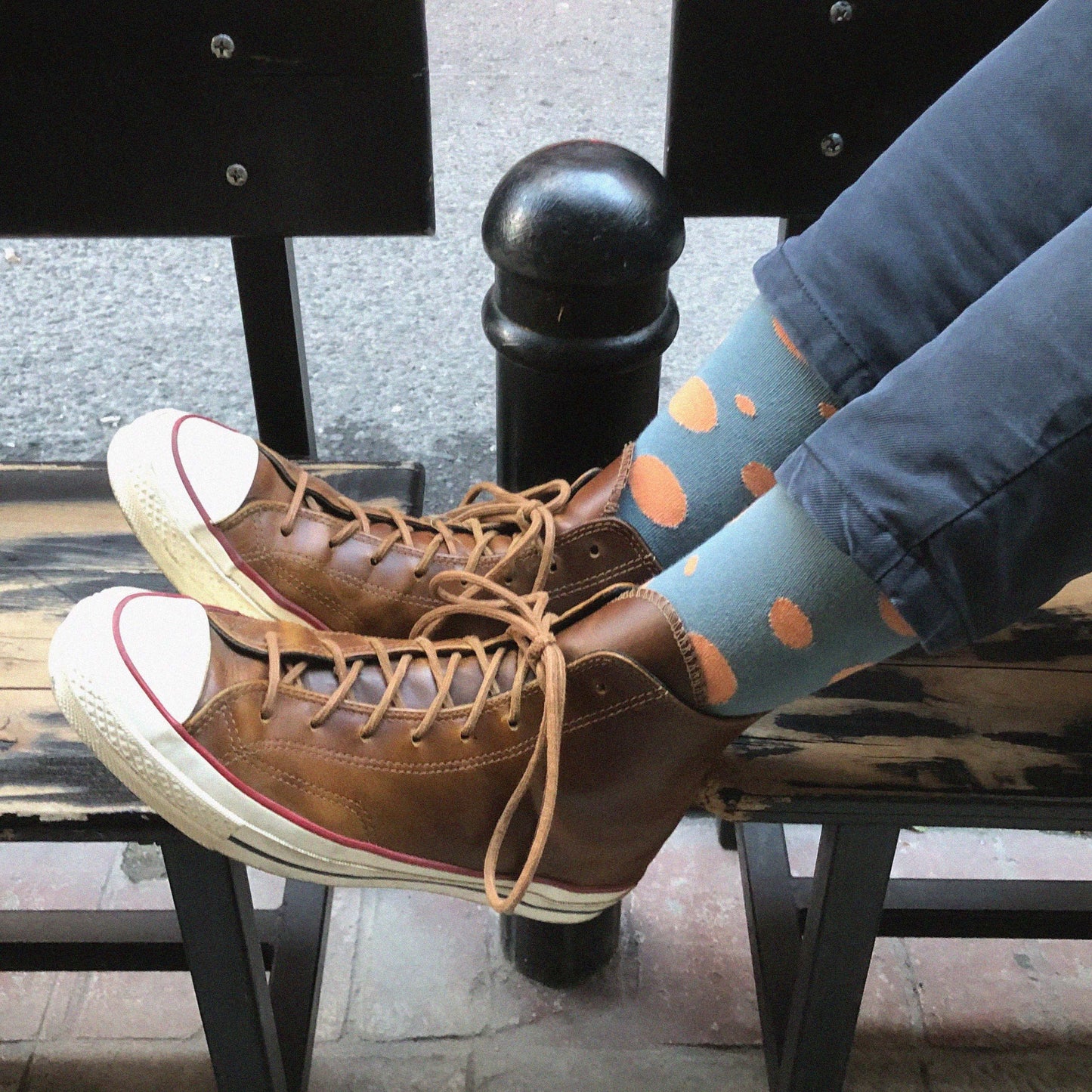 BUBBLES BLUE Mavi Turuncu Puantiye Desenli Unisex Çorap - sixtimesfive